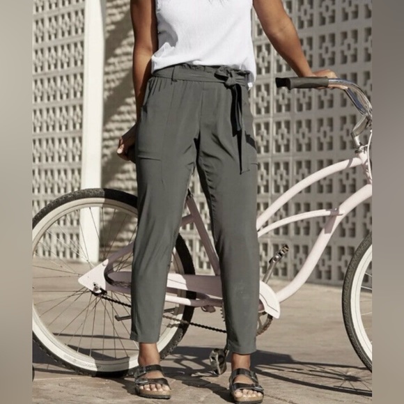 Athleta Skyline Ankle Pants Size 2 Olive Green Featherweight Stretch Lounge - Picture 4 of 13